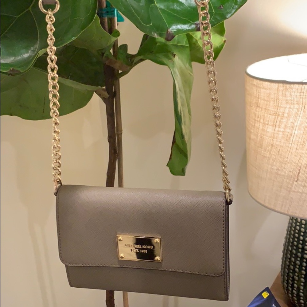 Michael Kors Jet Set Crossbody Purse - Picture 4 of 7